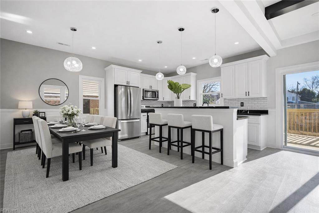 1124 25th St - Photo 1