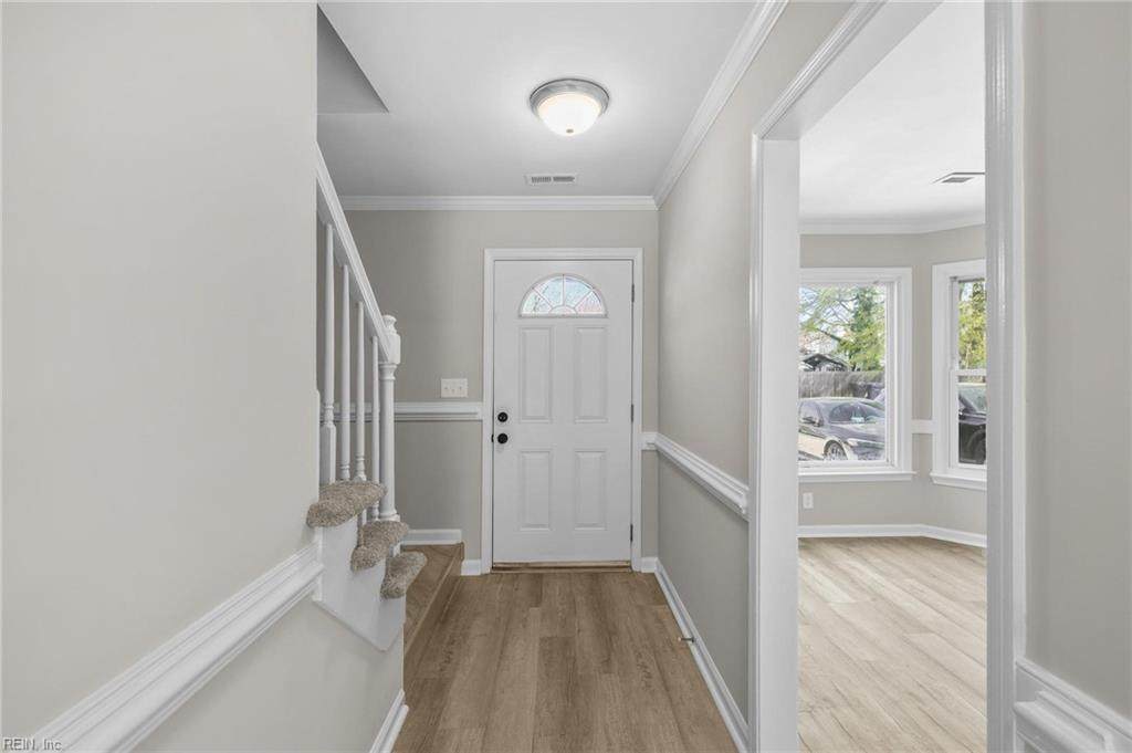 2409 Rennie Dr - Photo 1