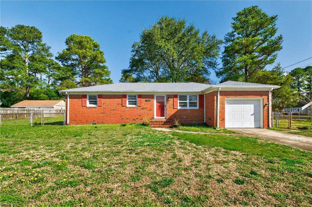 500 Greenway Dr - Photo 1