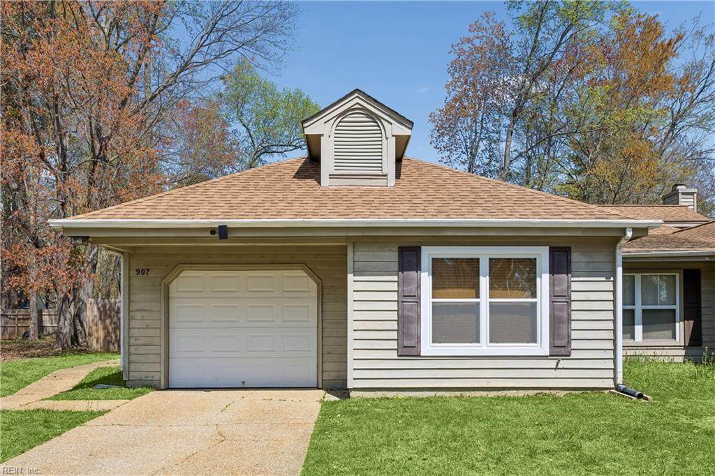 907 Woodcreek Dr - Photo 1