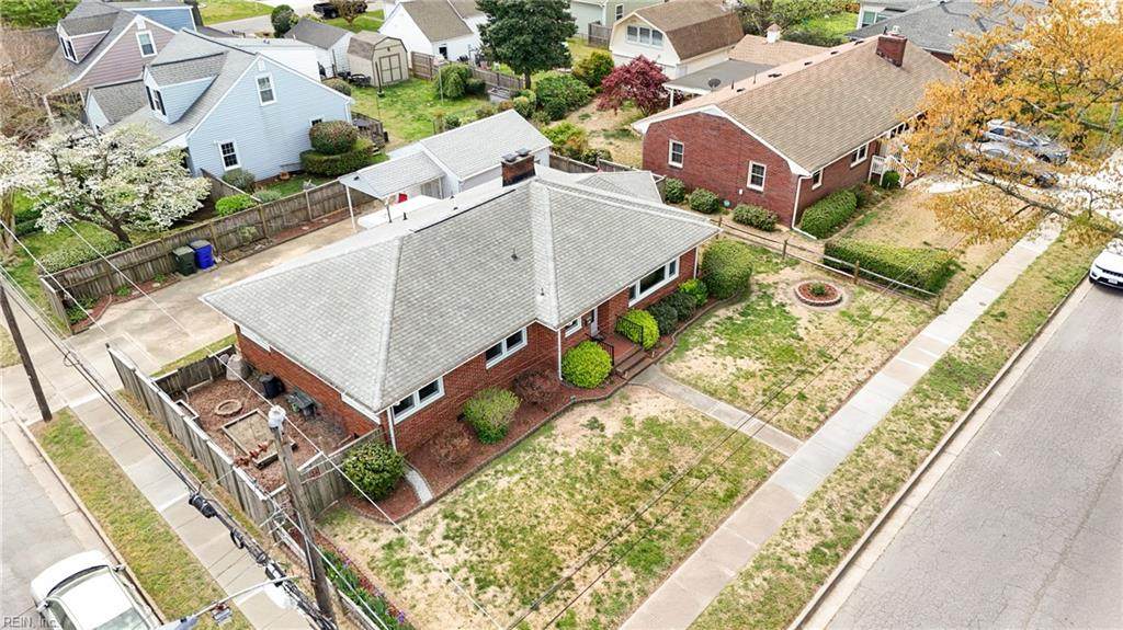 235 Evans St - Photo 1