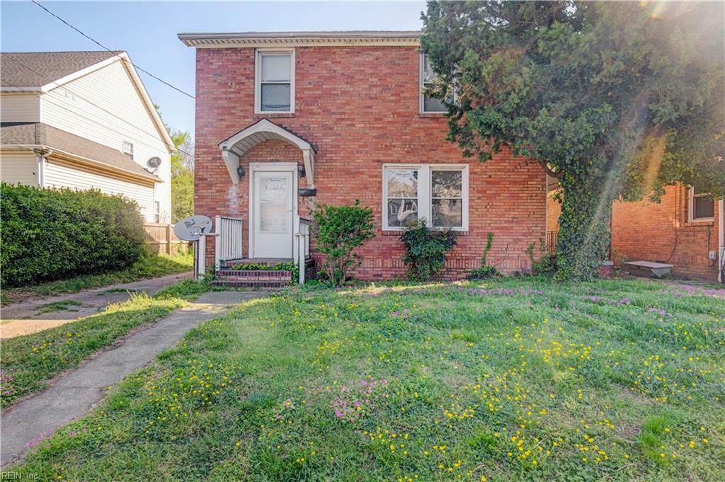 1804 Marshall Ave - Photo 1