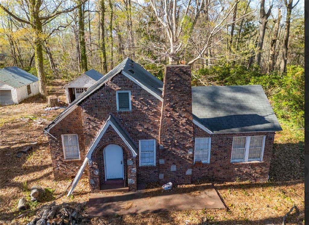 2128 Laskin Rd - Photo 1
