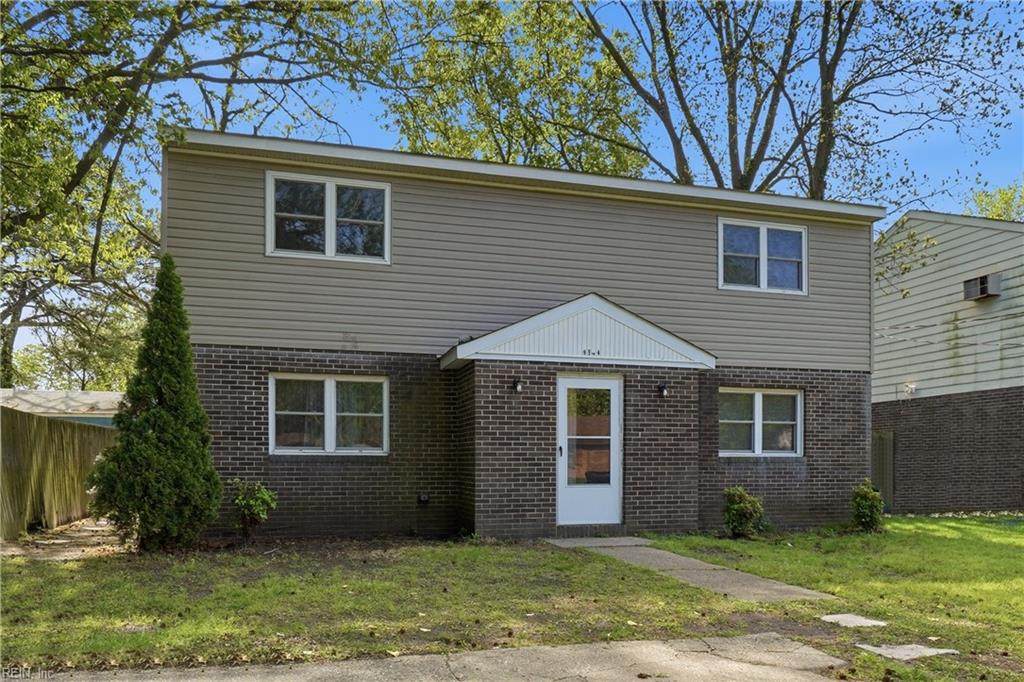 9554 Lakeside Dr - Photo 1