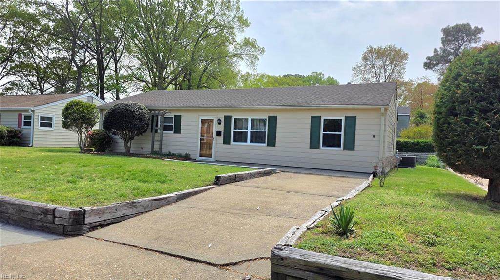 1420 Seward Dr - Photo 1