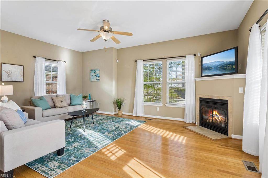 625 13th St - Photo 1