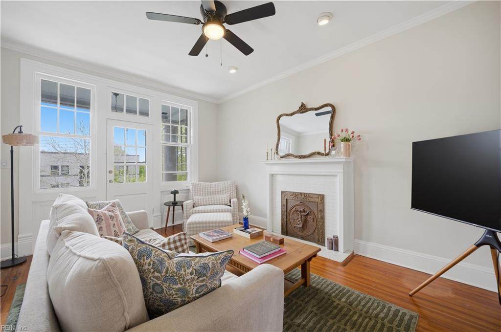 524 Graydon Ave - Photo 1