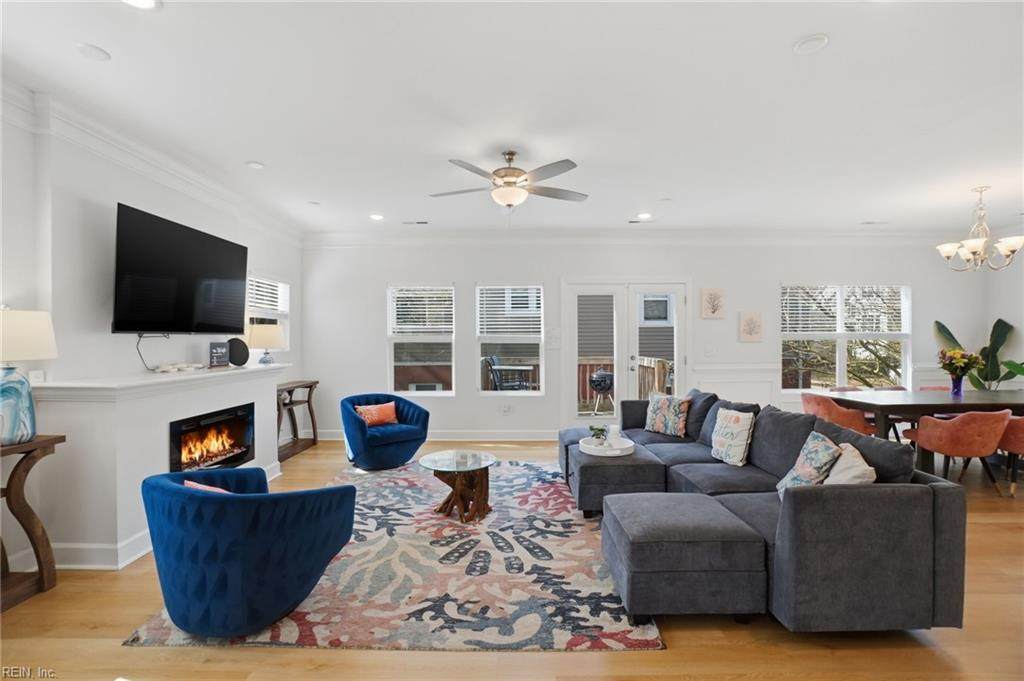 2701 Pleasant Ave - Photo 1