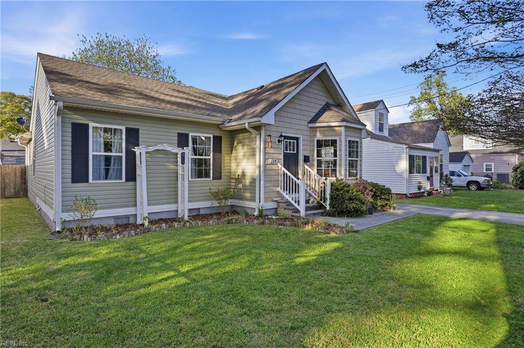 228 Neoma Dr - Photo 1