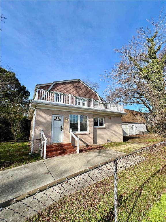 210 Pennsylvania Ave - Photo 1