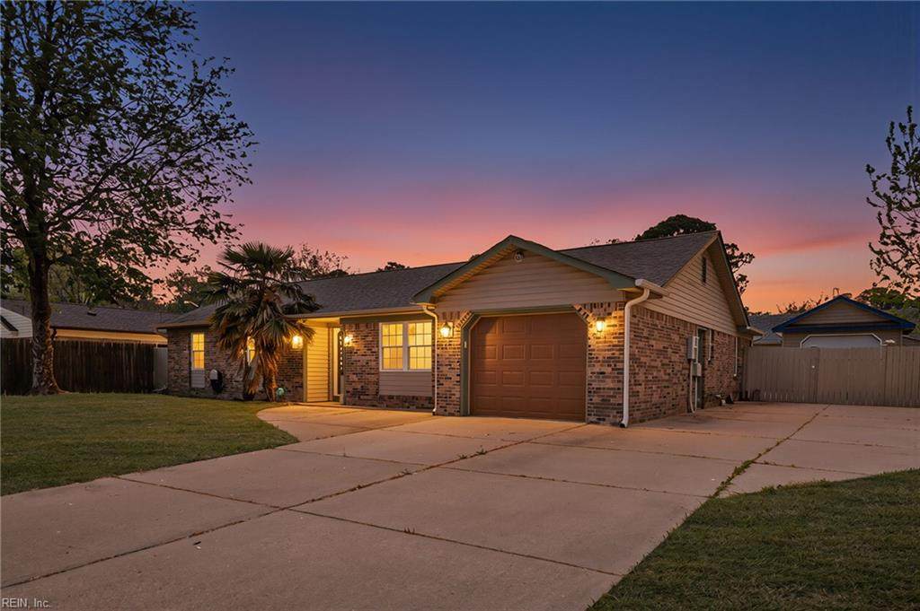 5445 Hunt Club Dr - Photo 1