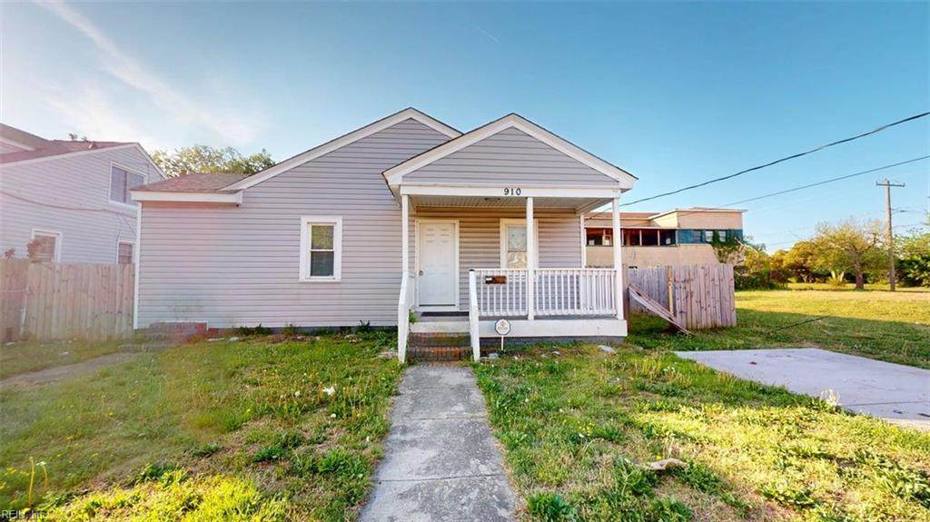 910 22nd St - Photo 1