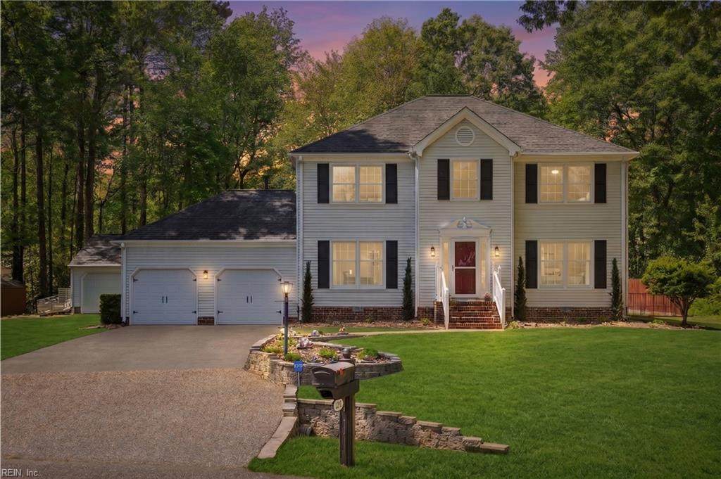 102 Michael Pl - Photo 1