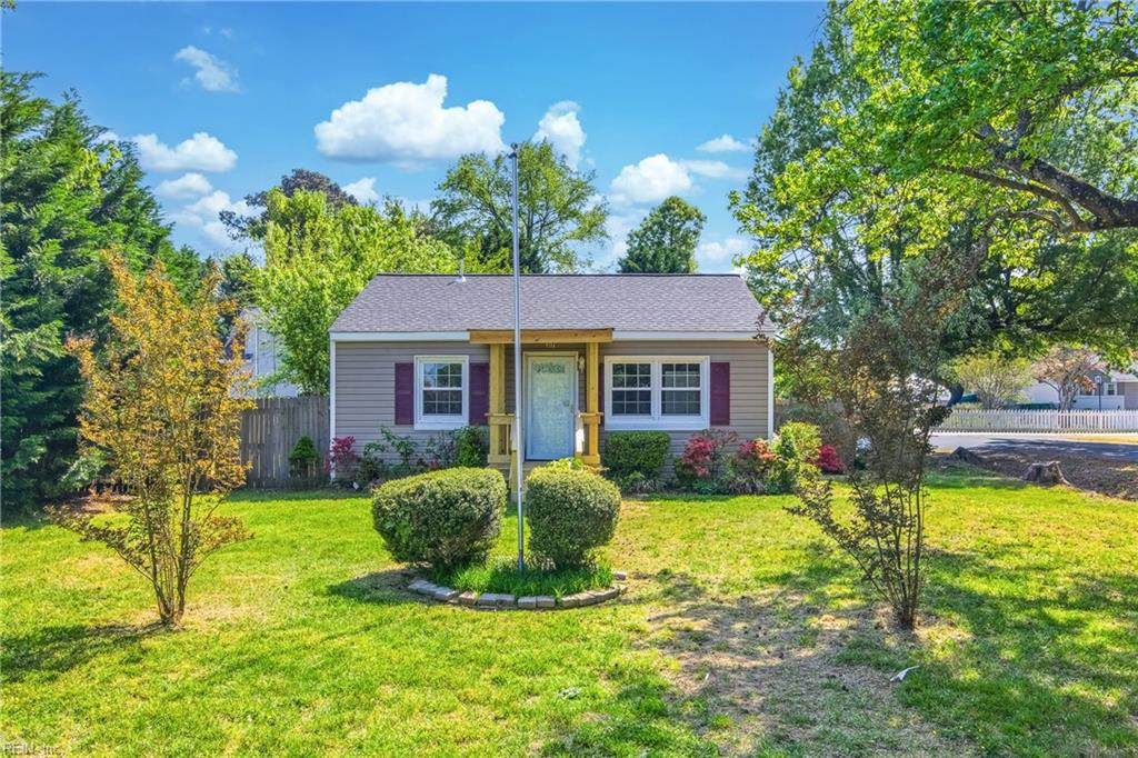 317 Richmond Dr - Photo 1