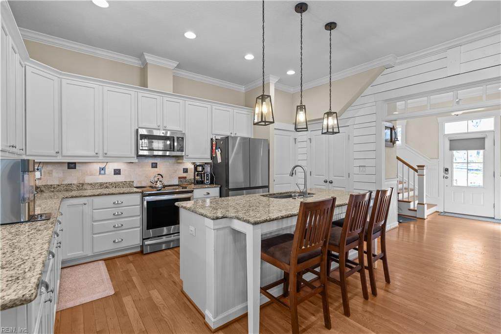 1844 Rockwood Dr - Photo 1