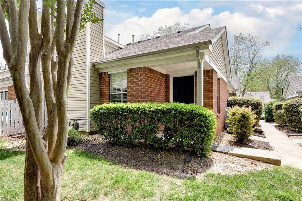 703 Westgate Cir - Photo 1