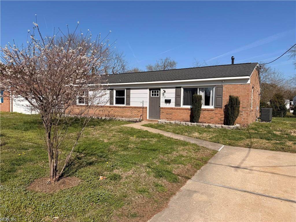 720 Pelham Dr - Photo 1