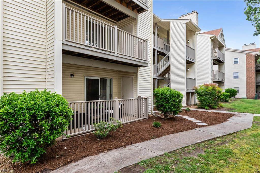 502 Thorncliff Dr - Photo 1