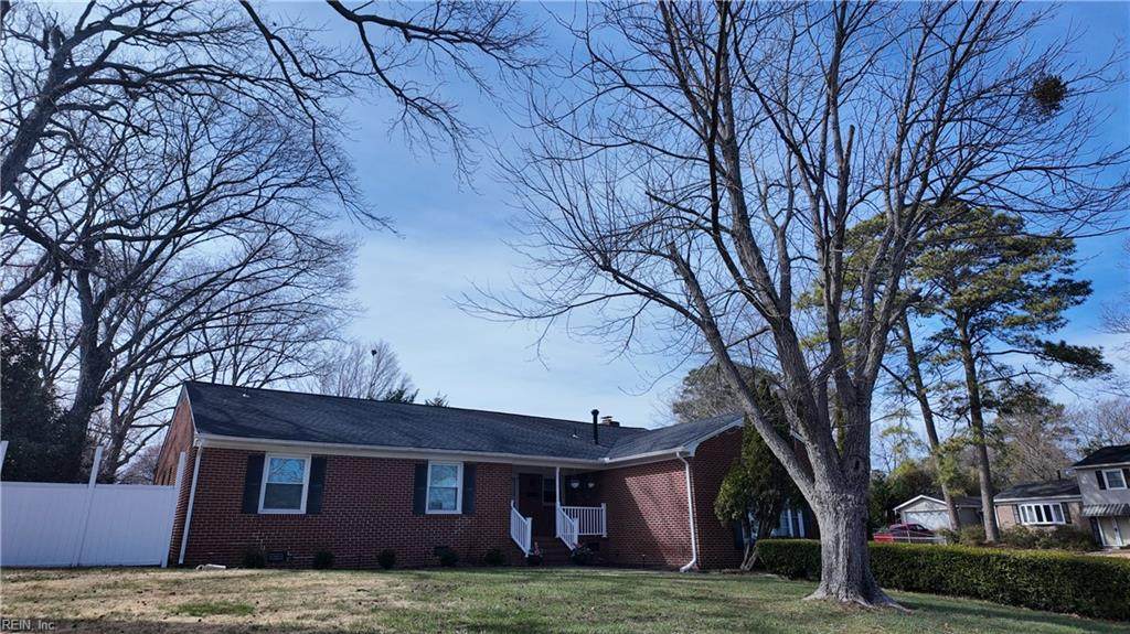 1757 Lafayette Dr - Photo 1