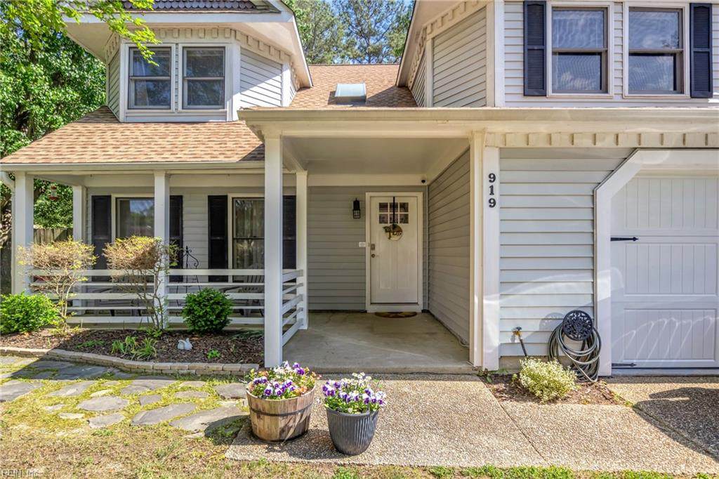 919 Belvoir Cir - Photo 1
