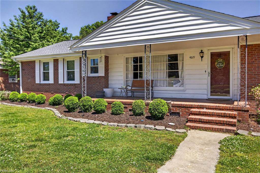 4621 Haywood Dr - Photo 1