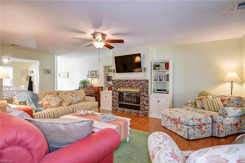 306 Esplanade Pl - Photo 1