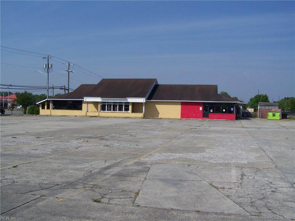 1324 Armory Dr - Photo 1