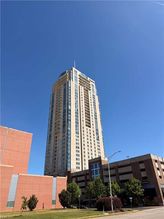 4545 Commerce St - Photo 1