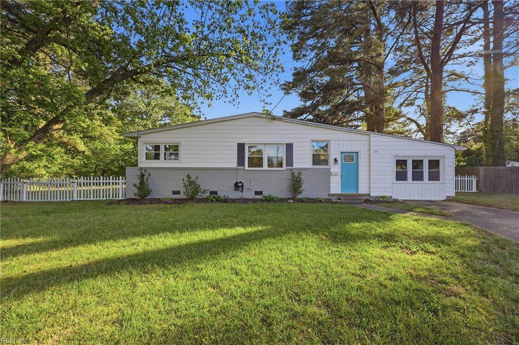 5501 Pebble Ln - Photo 1