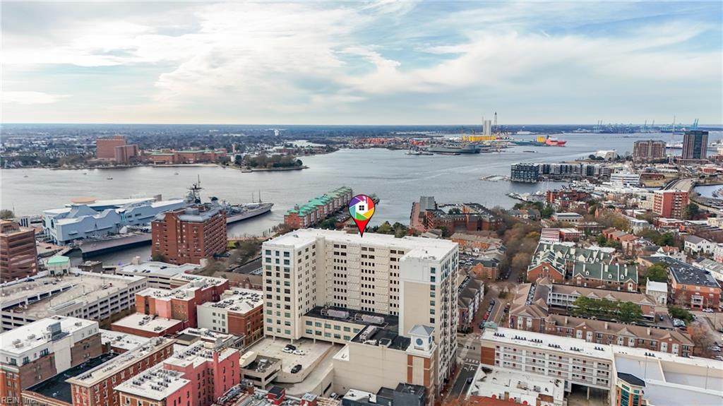 123 College Pl - Photo 1