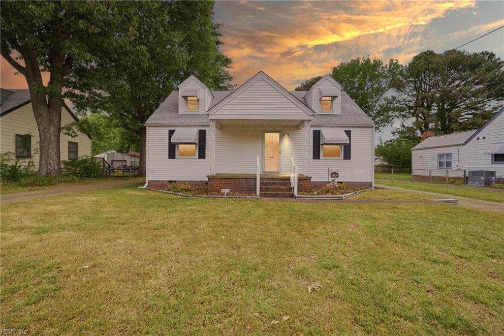 2422 Bruce St - Photo 1