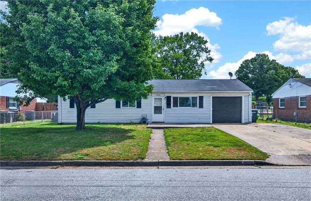 1922 Beall Dr - Photo 1