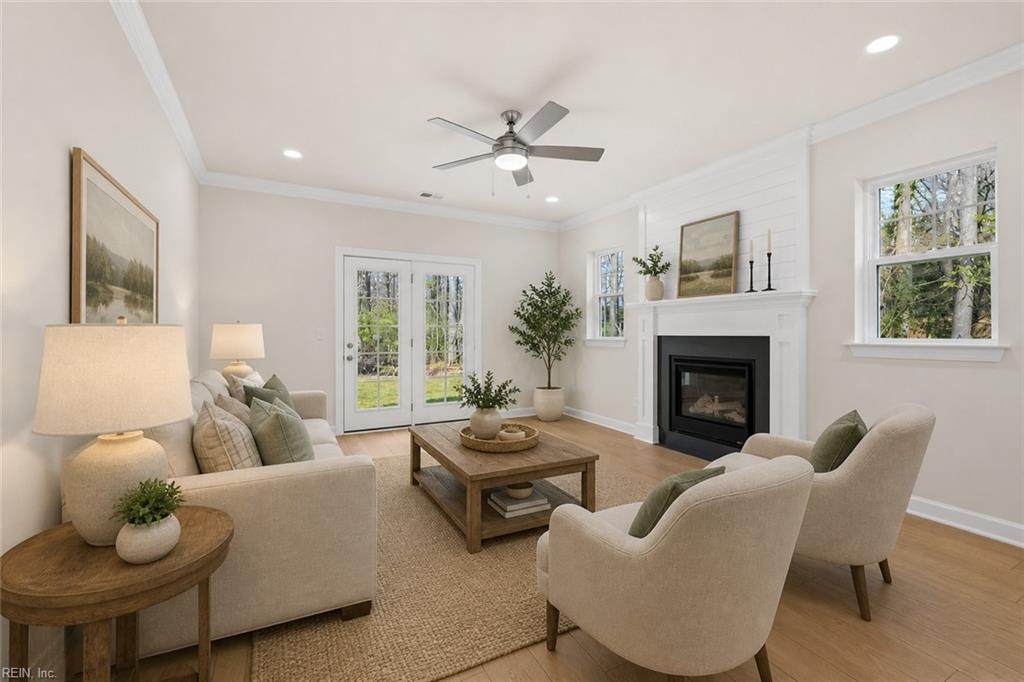 901 12th St - Photo 1
