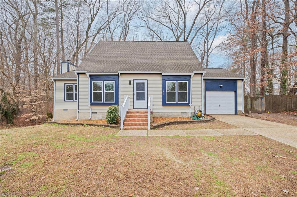 171 King Richard Pl - Photo 1