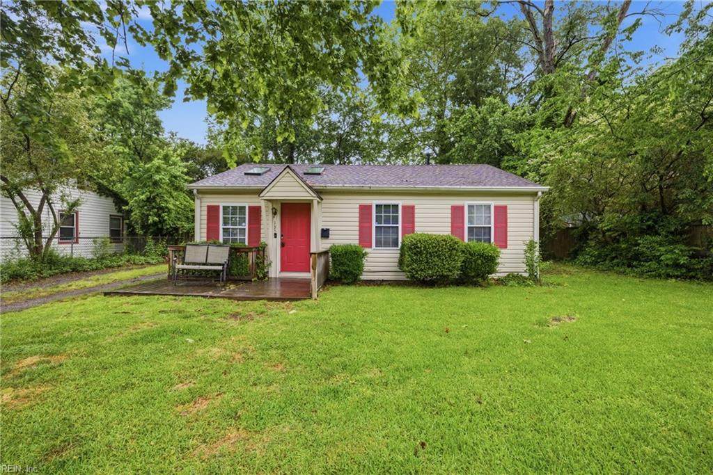 135 Peachtree Ln - Photo 1