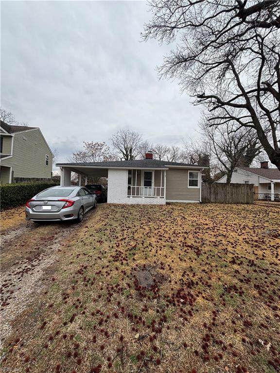 8215 Mercer Dr - Photo 1