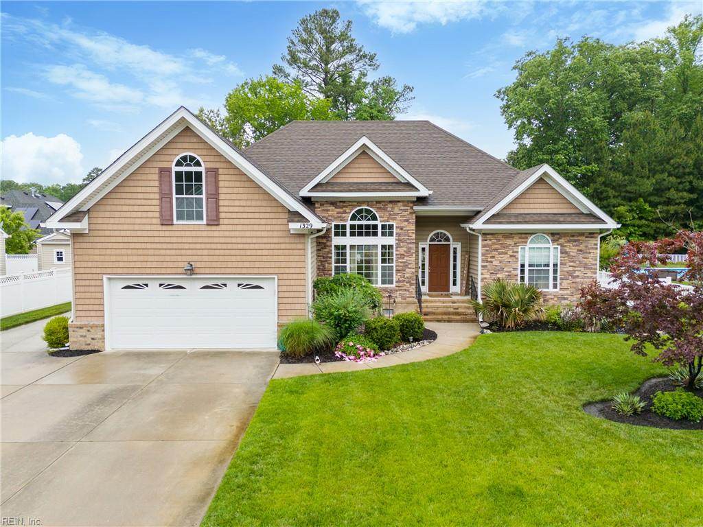 1329 Penrose Ln - Photo 1