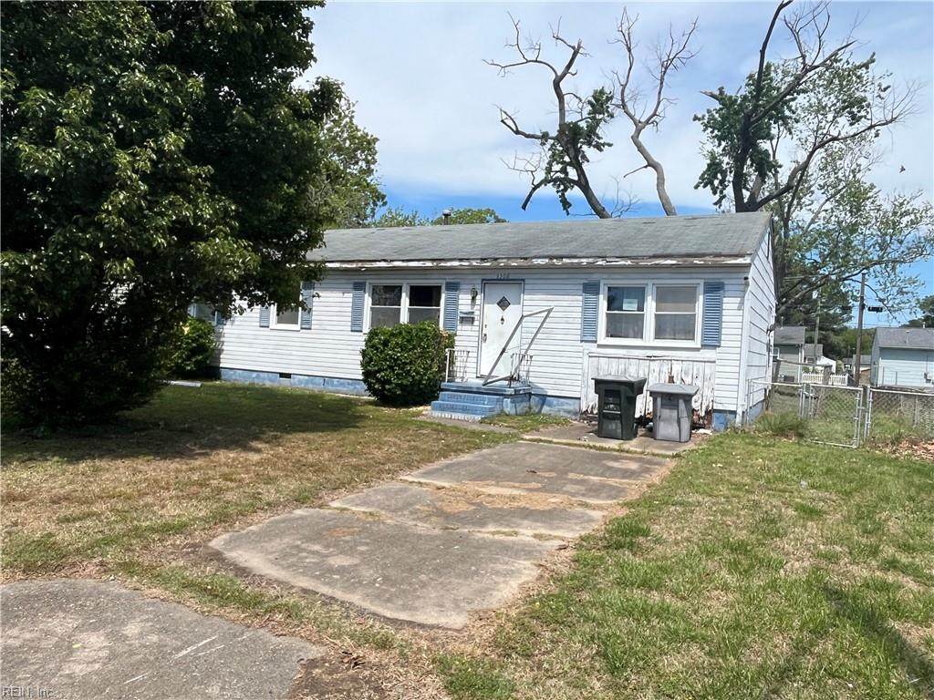 8508 Kennedy Dr - Photo 1