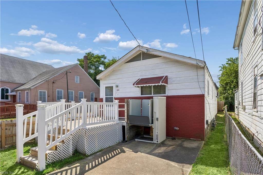1144 24th St - Photo 1