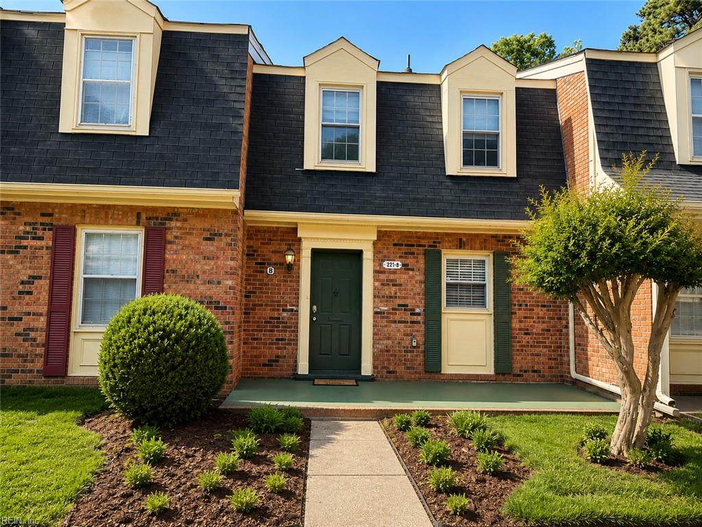 221 Bailiff Ct - Photo 1