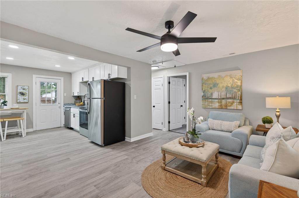 3802 Greenwood Dr - Photo 1