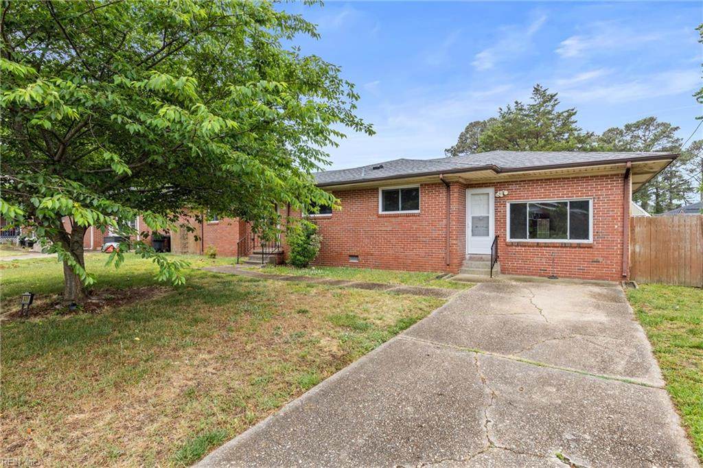 889 Hopwood Ln - Photo 1