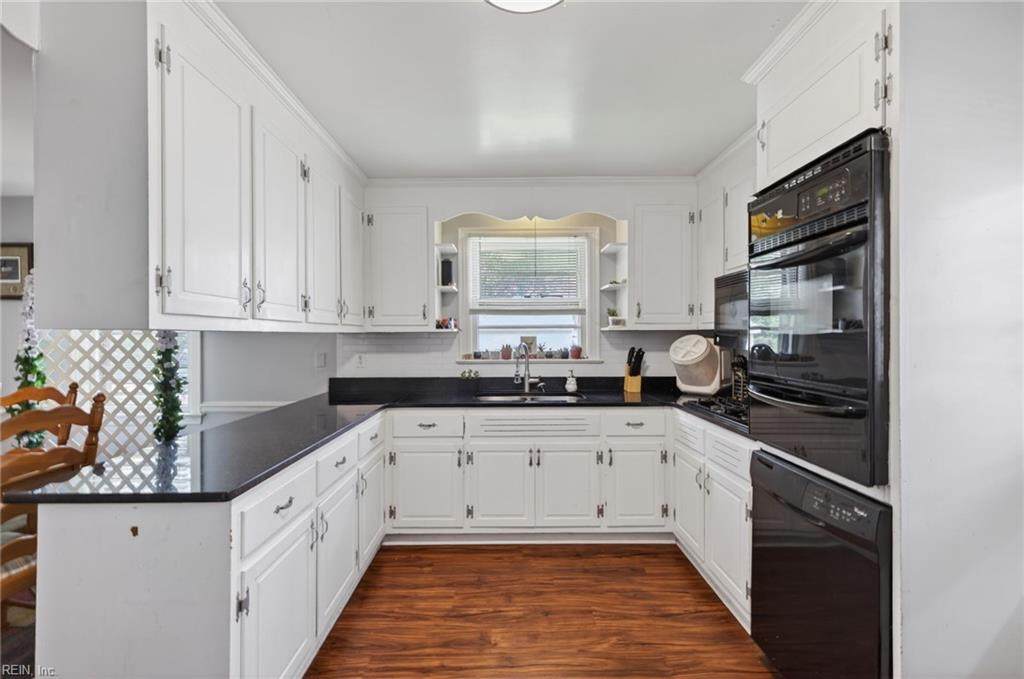119 Bruce Pl - Photo 1