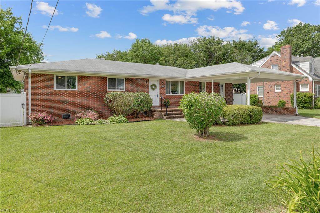 2825 Woodland Ave - Photo 1