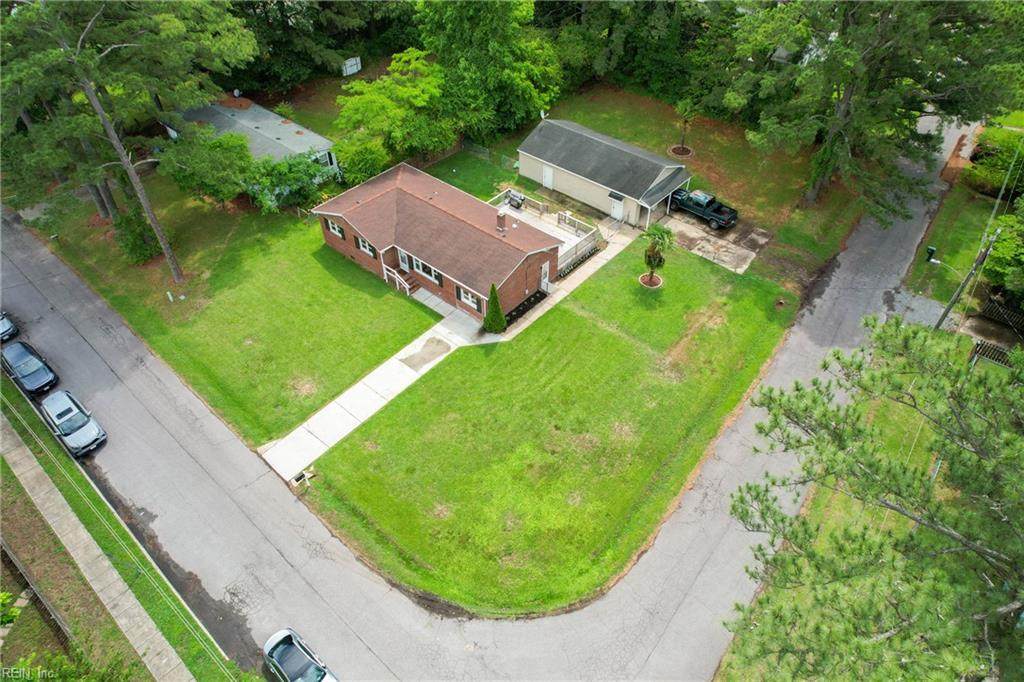 4009 Leedale Ave - Photo 1