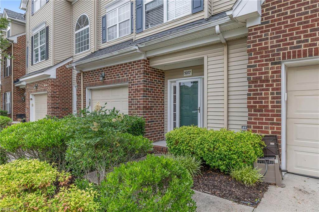 5277 Summer Cres - Photo 1