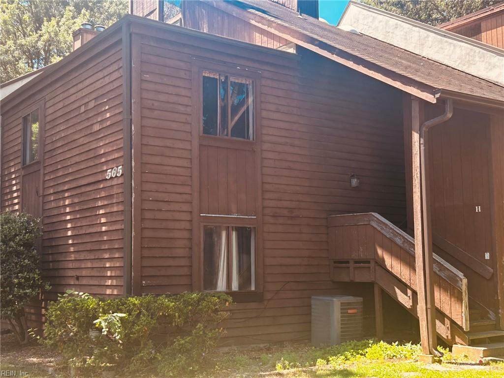 565 Ayrshire Way - Photo 1