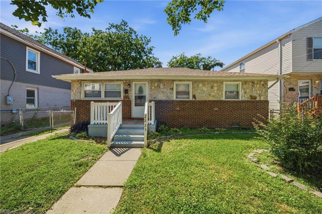 2223 Courtney Ave - Photo 1