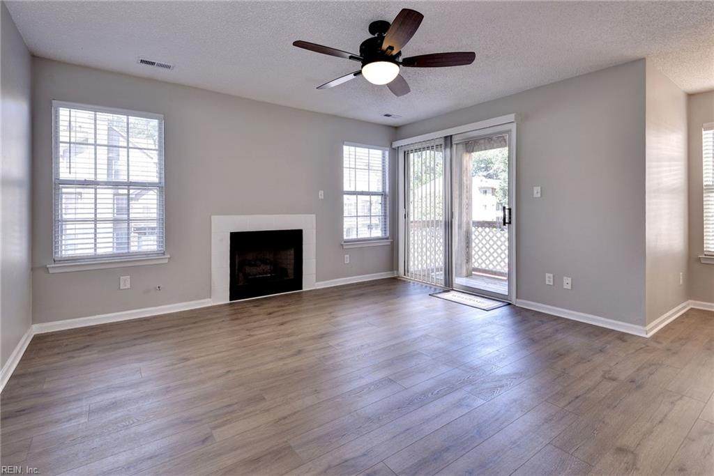 12856 Daybreak Cir - Photo 1