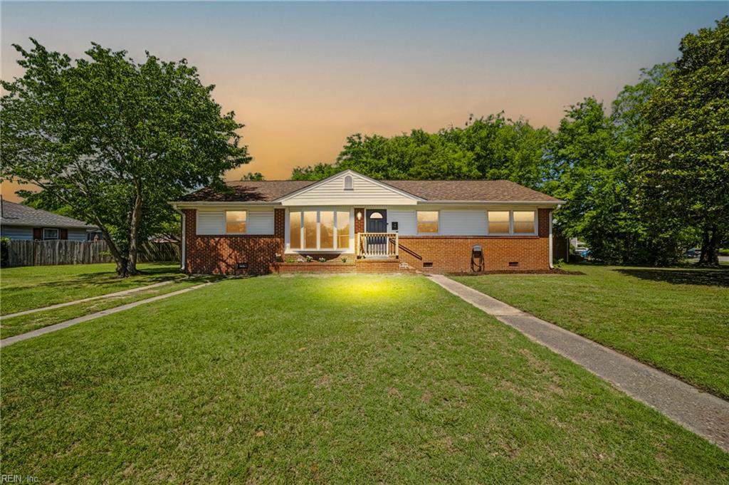 2 Lynnhaven Dr - Photo 1